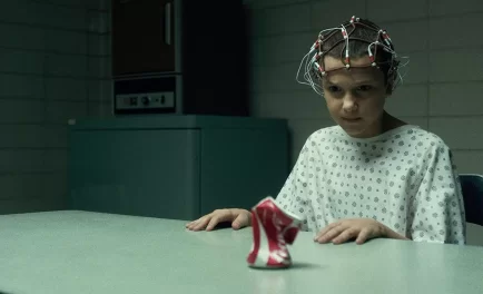 Очень странные дела 1 сезон 3 серия